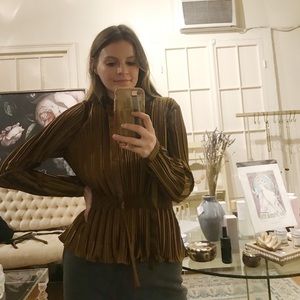 Gold blouse with ribbed detail